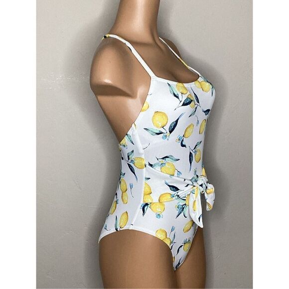 New. Jessica Simpson lemons swimsuit. Medium. Retails $98 - Picture 7 of 10